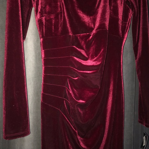 🍷 Going Global -Velour BodyCon Dress ruched, flattering XS $140 - Picture 4 of 7